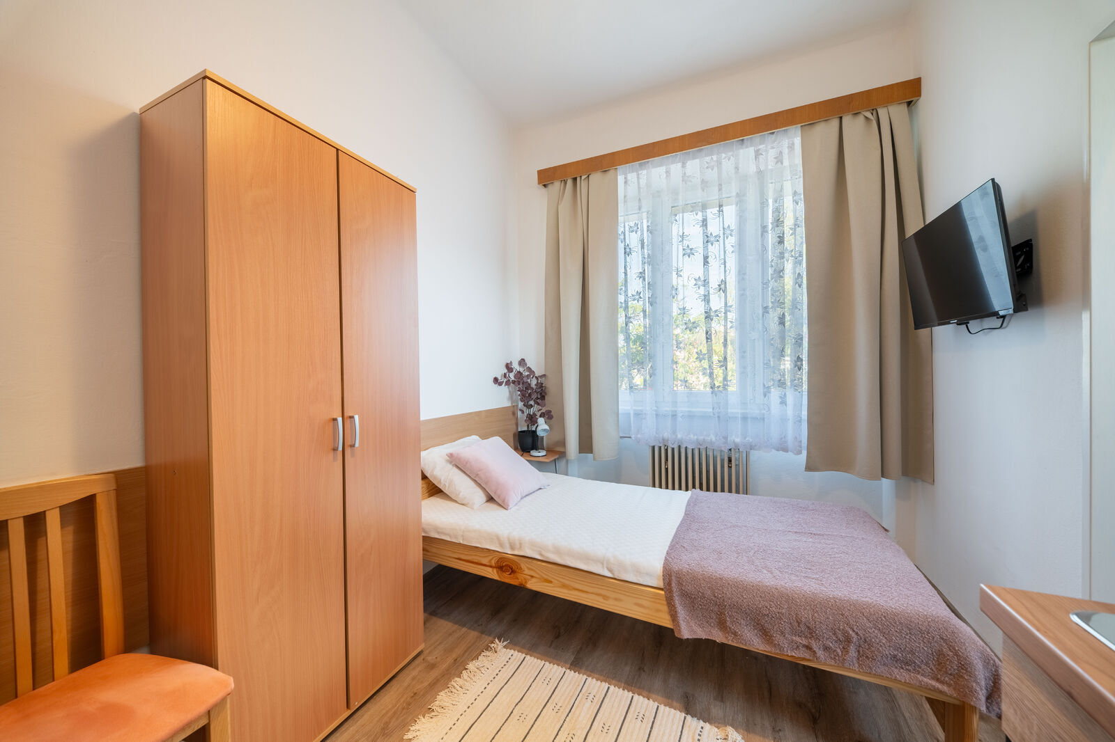 Pronájem bytu 1+kk, 14 m², Vídeňská třída, Znojmo